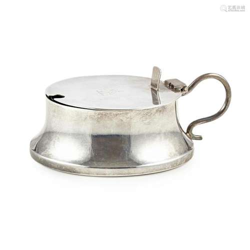 Two George V silver mustard pots Weight: 7.02oz