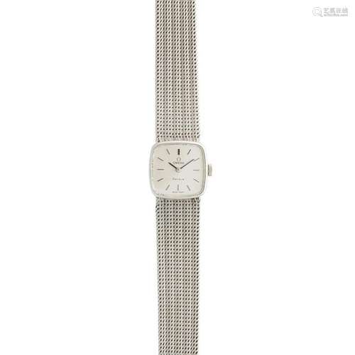 A lady's 9ct white gold wrist watch, Omega Case width: 20mm, dial width: 18mm