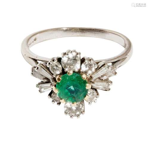 An emerald and diamond set ring Ring size: Q/R