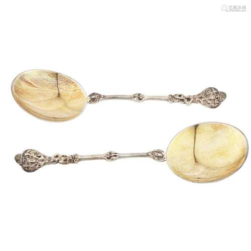 A pair of Victorian silver-gilt serving spoons Length: 18cm, weight: 3.7oz