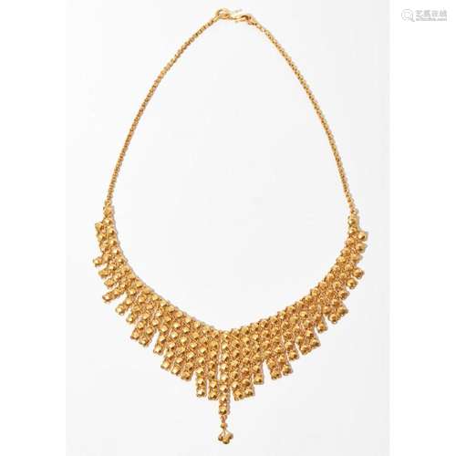 An eastern fringed necklace Length: 42cm, 46g