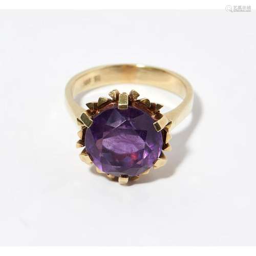 A 22ct gold amethyst set cocktail ring Ring size: N/O