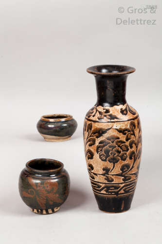 Chine, dans le style des Han, XXe siècle Vase de ...