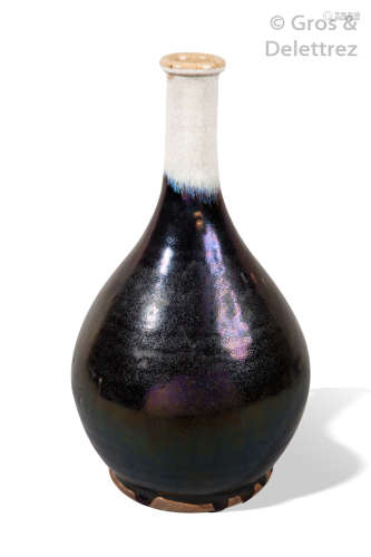 Chine, XIXe siècle Vase bouteille en céramique ém...