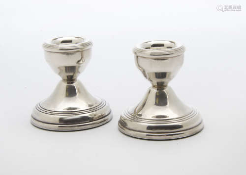 An Art Deco silver filled capstan inkwell