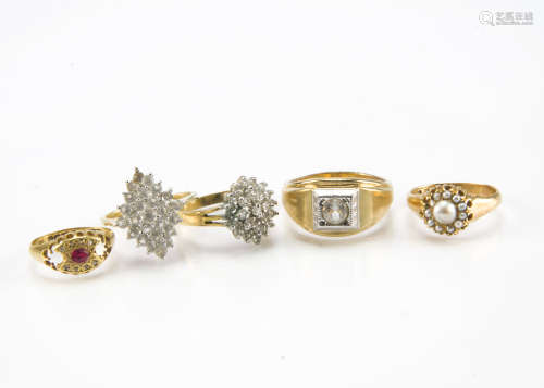 Two Victorian 18ct gold rings