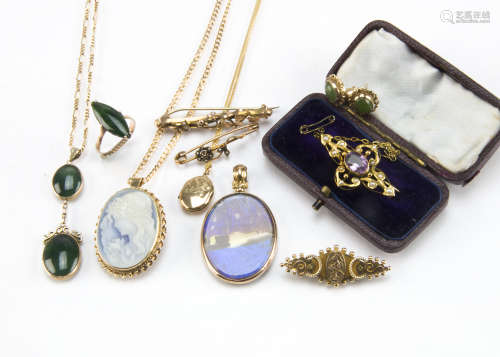 A collection of Victorian and 20th Century gold and other jewellery
