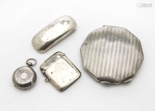 Four early 20th Century silver collectable items