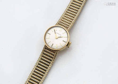 A 1980s Garrard 9ct gold lady's wristwatch