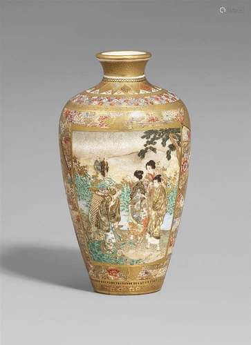 A small Satsuma vase. Kyoto. Late 19th century