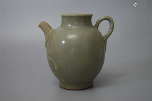 CHINESE PORCELAIN CELADON GLAZE KETTLE YUAN DYNASTY