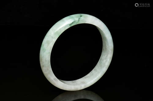 ICY JADEITE ROUND BANGLE WITH HONG KONG CERTIFICATE