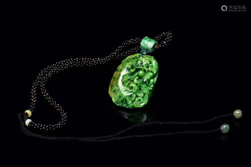 JADEITE CARVED 'DRAGON' PENDANT WITH NECKLACE WITH CERTIFICATE