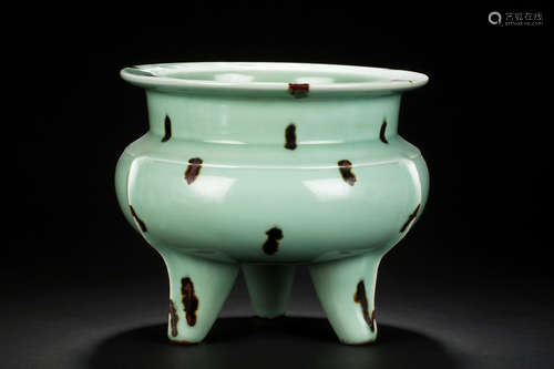 LONGQUAN WARE GE TYPE TRIPOD CENSER