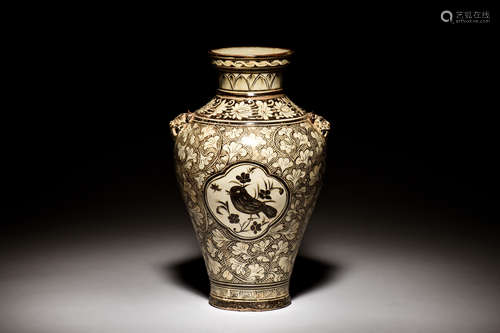 CIZHOU WARE OPEN MEDALLION 'FLOWERS AND BIRDS' VASE