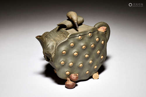 YIXING ZISHA 'LOTUS POD' TEAPOT