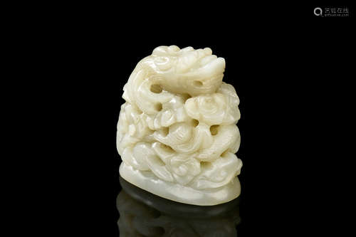 JADE CARVED 'DRAGON' FINIAL