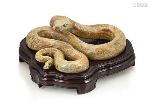 SHOUSHAN STONE CLEVERLY CARVED 'RATTLESNAKE' FIGURE