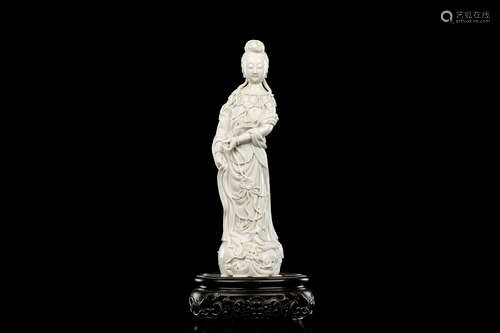 BLANC DE CHINE DEHUA LADY FIGURE