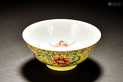 FAMILLE ROSE AND YELLOW GROUND 'FLOWERS' BOWL