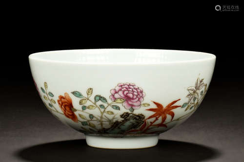 FAMILLE ROSE 'FLOWERS' BOWL