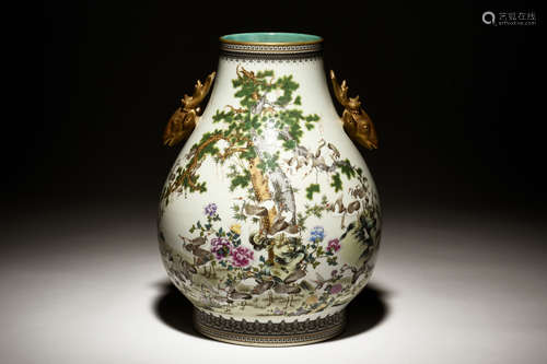 FAMILLE ROSE 'HUNDRED CRANES' LARGE JAR WITH DEER HANDLES, ZUN