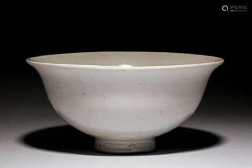 WHITE GLAZED AND IMPRESSED 'FLOWER' BOWL