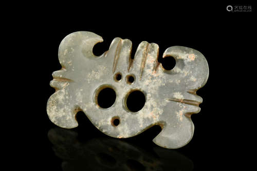 ARCHAIC JADE CARVED 'MASK' ORNAMENT