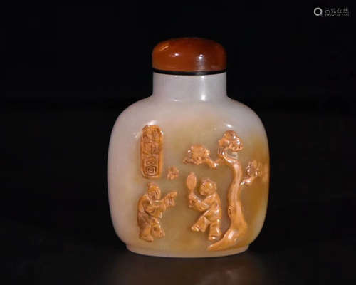 AN AGATE SNUFF BOTTLE