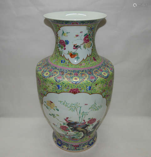 A FAMILLE-ROSE VASE