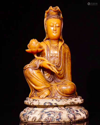 A TIANHUANG GUANYIN ORNAMENT