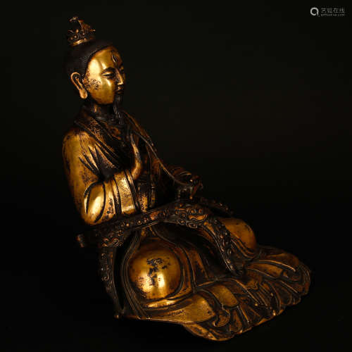 CHINESE GILT BRONZE SEATED GUANYIN