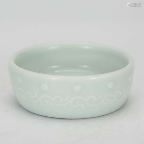 CHINESE WHITE GLAZED ANHUA PORCELAIN BRUSH WASHER