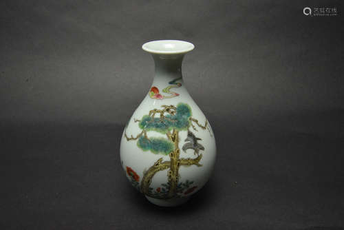 CHINESE FAMILLE ROSE PORCELAIN VASE