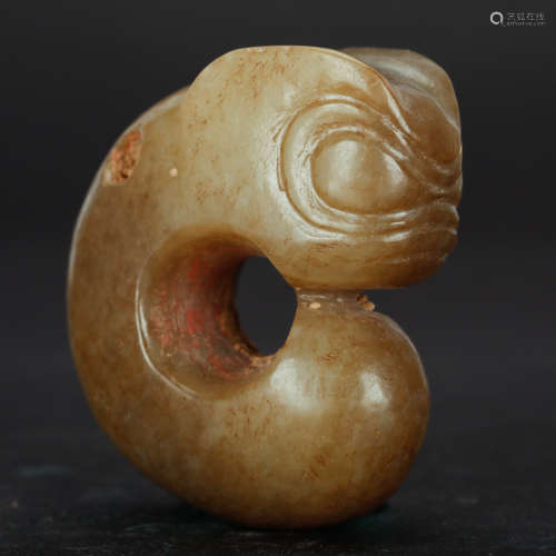 CHINESE ARCHAIC JADE PENDANT