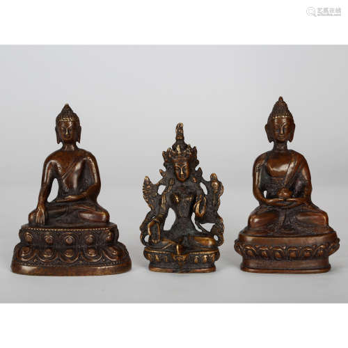 CHINESE GROUP OF BRONZE BUDDHAS