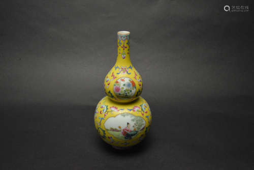 CHINESE YELLOW GROUND FAMILLE ROSE DOUBLE GOURD VASE
