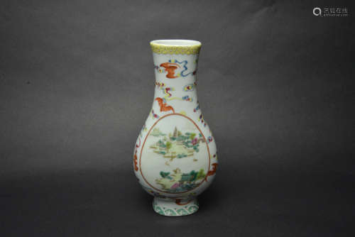 CHINESE FAMILLE ROSE PORCELAIN VASE