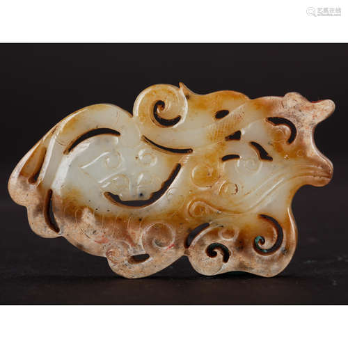 CHINESE ARCHAIC JADE PENDANT