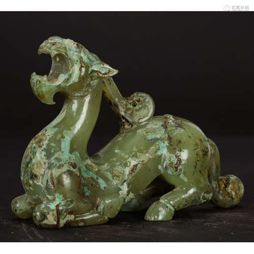 CHINESE ARCHAIC JADE DRAGON