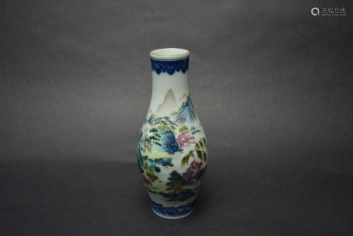 CHINESE FAMILLE ROSE PORCELAIN VASE