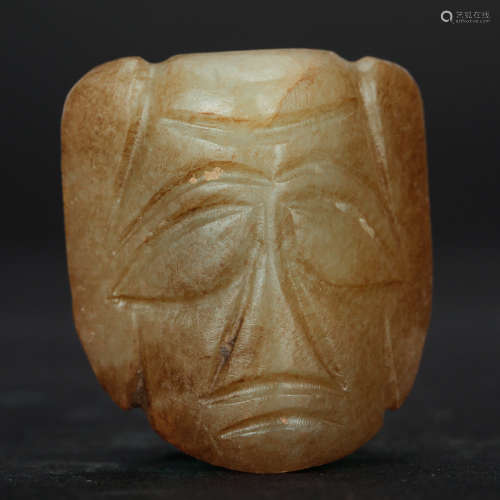 CHINESE ARCHAIC JADE FACE PENDANT