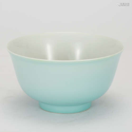 CHINESE CLAIR DE LUNE GLAZED PORCELAIN BOWL