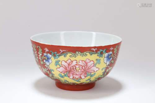 A Chinese Famille-Rose Porcelain Bowl