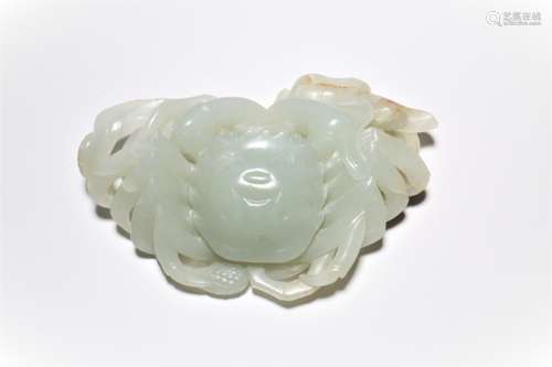 A Chinese Carved Jade Crab Decoration