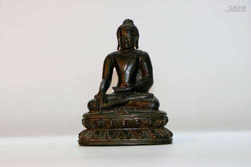 A Chinese Bronze Buddha Statue.