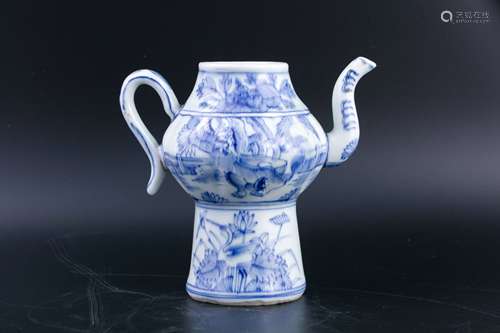 A Chinese Blue and White Porcelain Pot