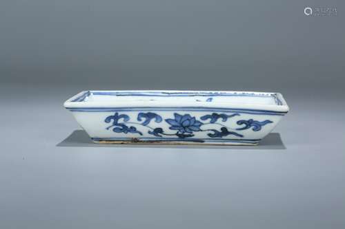 A Chinese Blue and White Porcelain Squar Plate