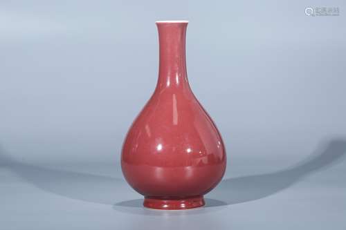 A Chinese Red Glazed Porcelain Vase 