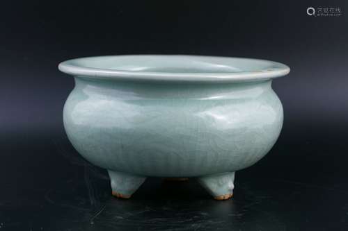 A Chinese Longquan Tripot Incense Burner